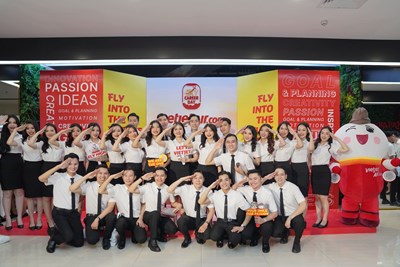 View - 	Vietjet chắp cánh ước mơ bay cho các bạn trẻ với ngày hội tuyển dụng